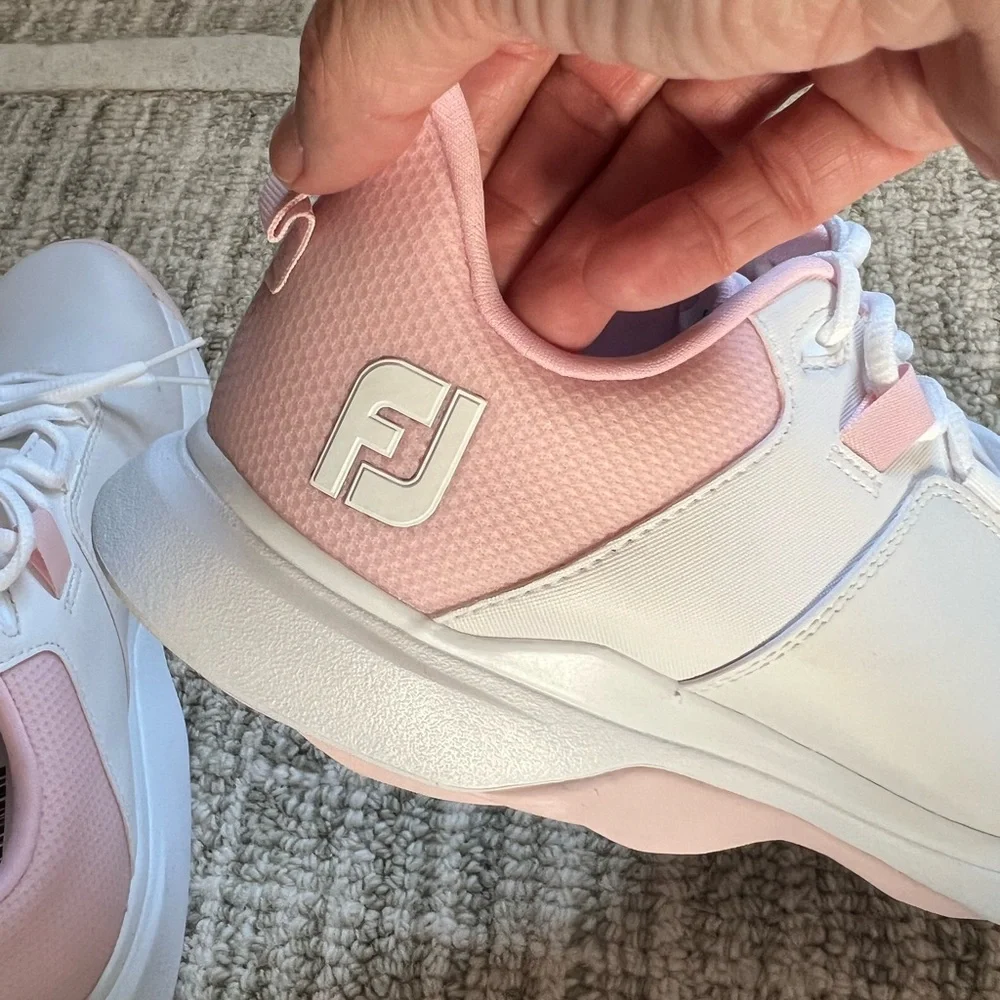 FOOTJOY WOMEN'S PROLITE SPIKELESS LACED GOLF SHOES - WHITE/PINK - Picture 7 of 9